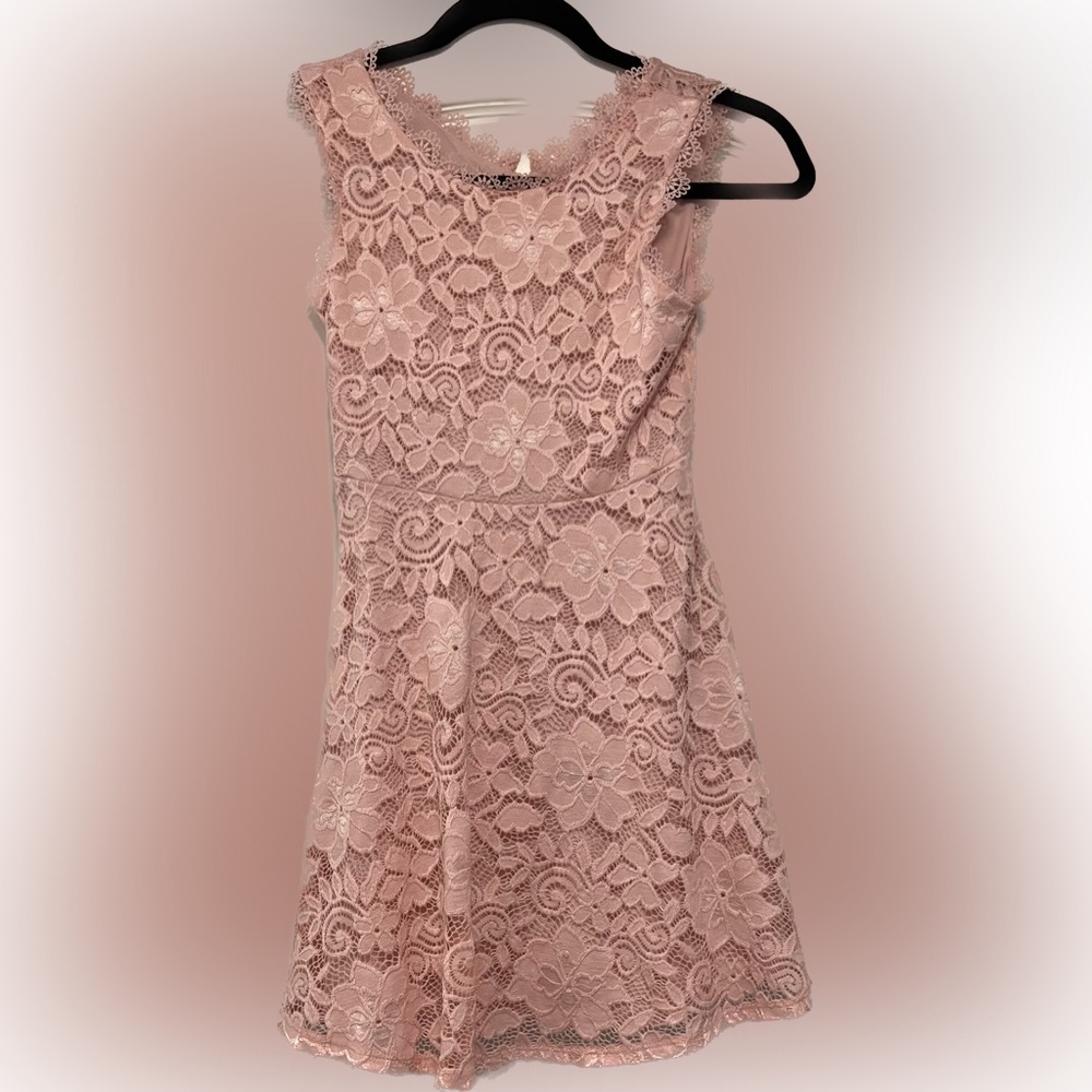 Girls lace dress
